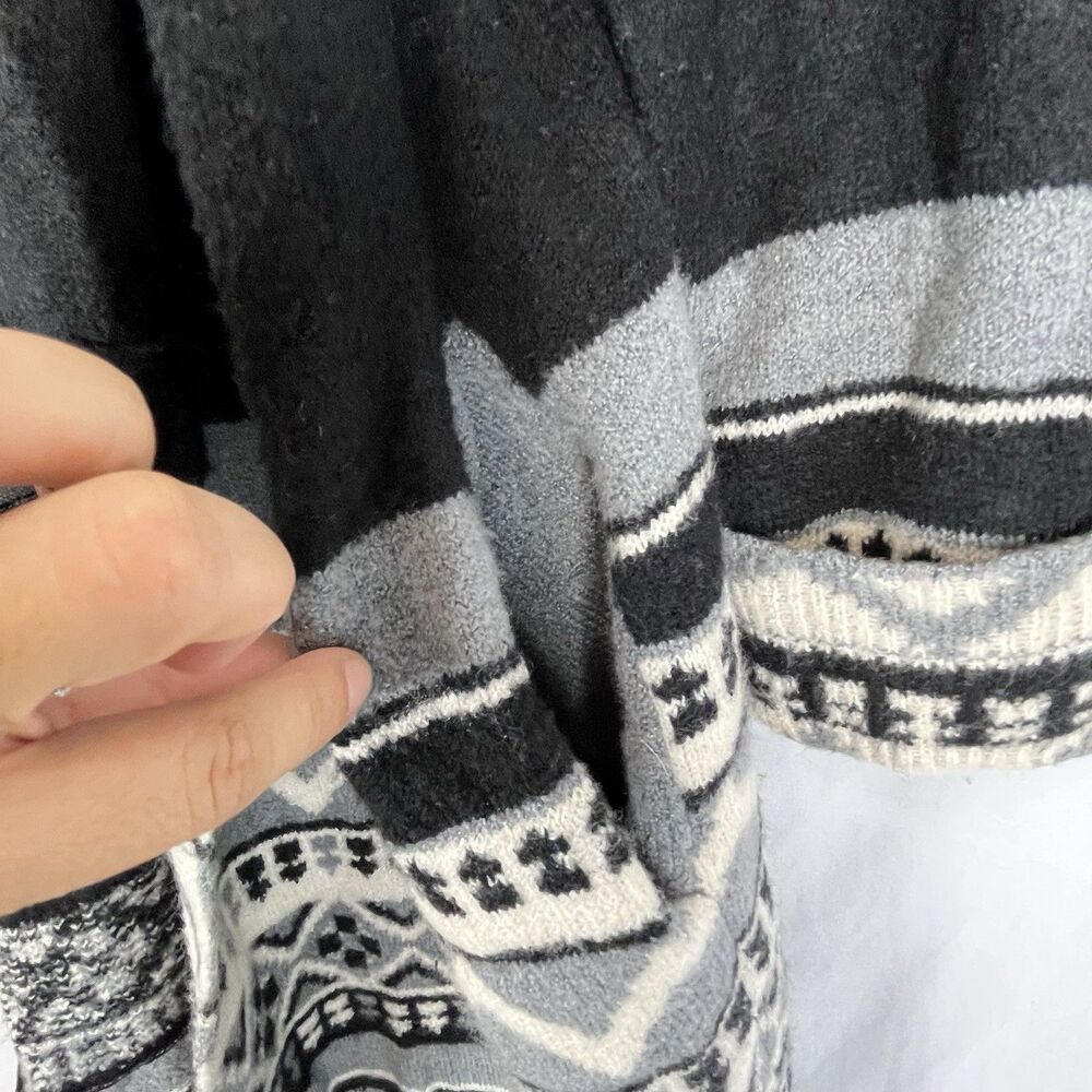 Women Caslon By Norstrom Long Cardigan Aztec Tribal Boho Open Front Size S - Picture 5 of 15